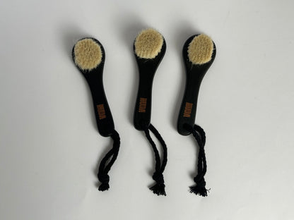 Face Dry Brush